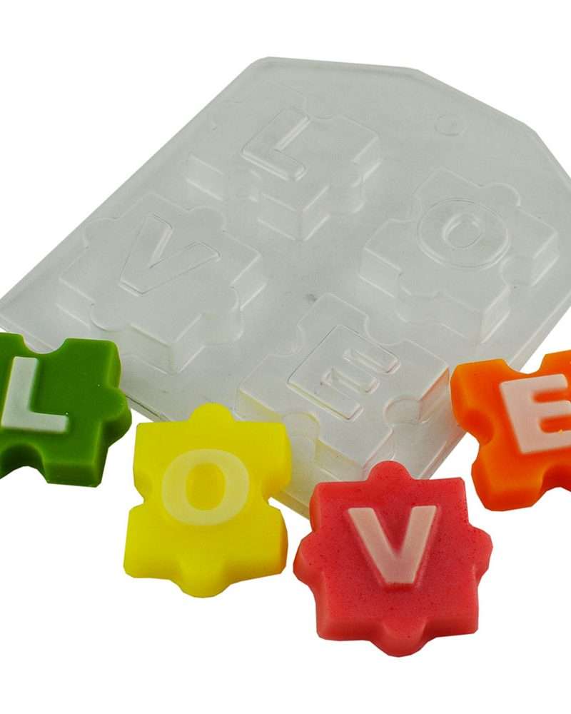 Пластиковая форма Надпись Love пазлы
