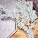 Осока з квітами